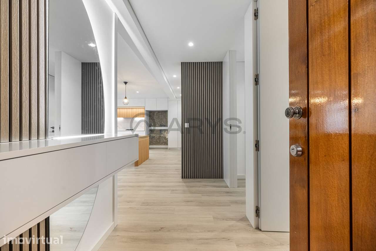 Apartamento T3 totalmente renovado no centro da cidade de Braga - Grande imagem: 2/32