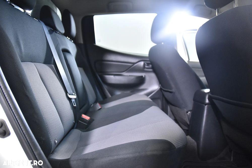 Mitsubishi L200 - 12