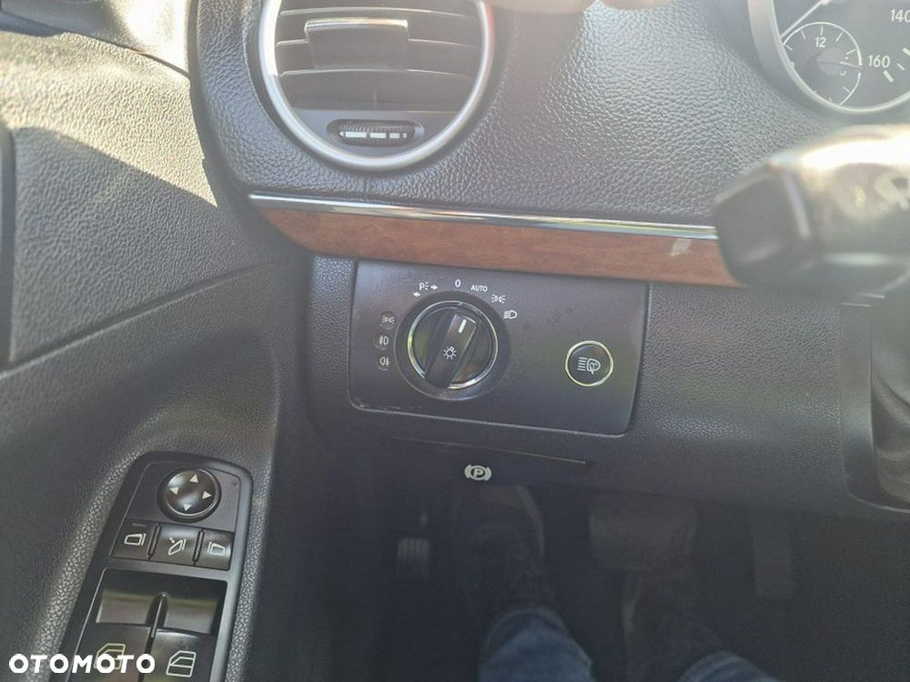 Mercedes-Benz GL - 12