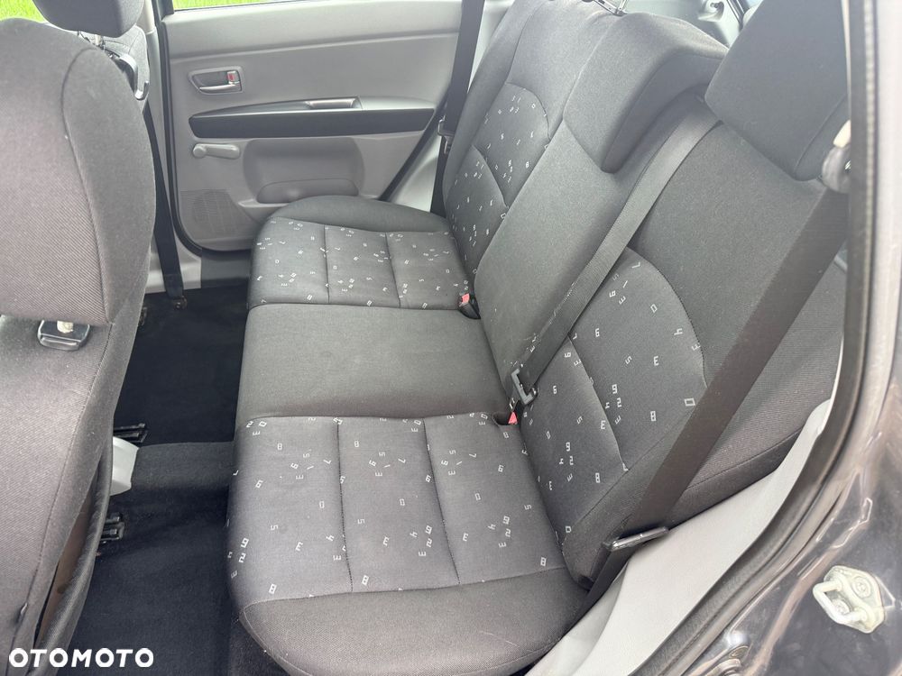 Mazda 2 1.25 Core + - 6
