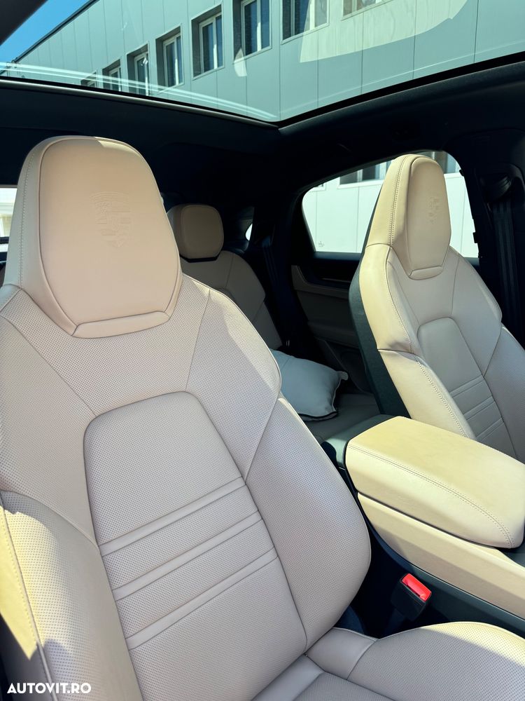 Porsche Cayenne Coupe Black Edition - 31