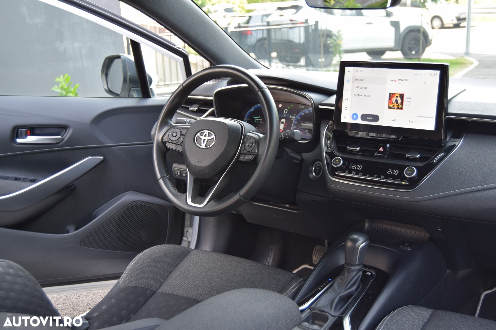 Toyota Corolla 1.8 HSD Business - 7
