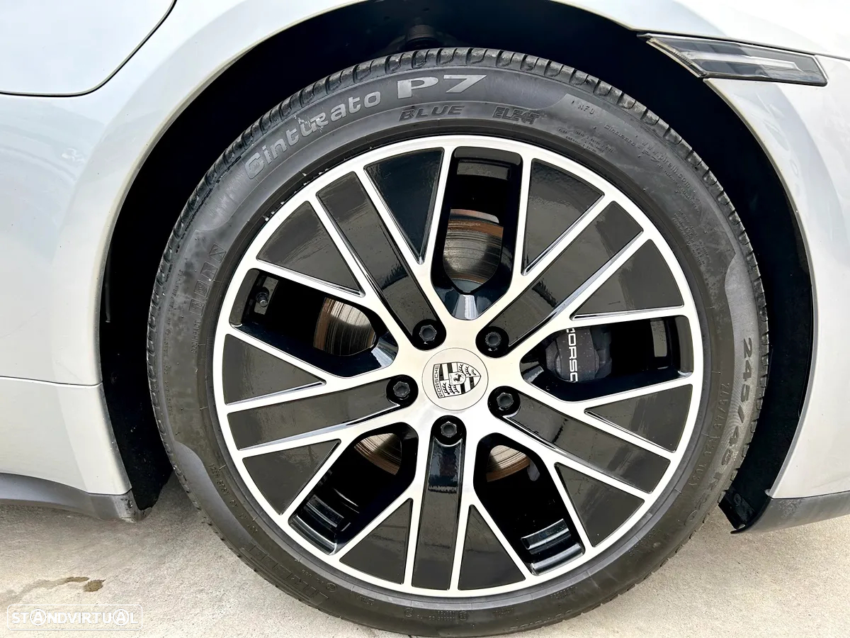 Porsche Taycan Standard - 46