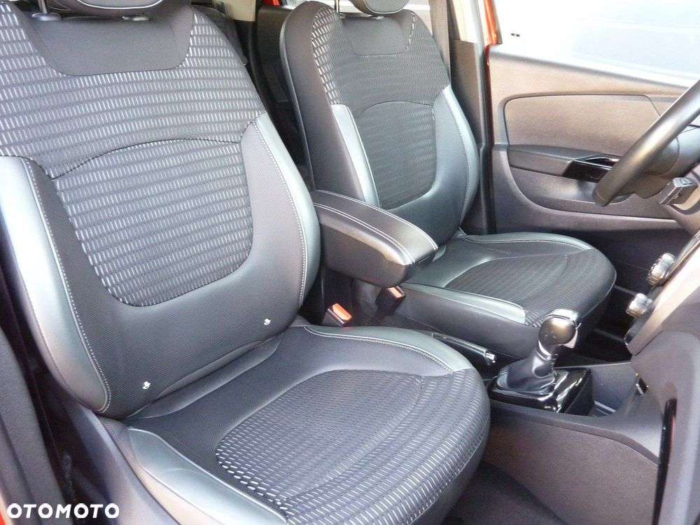 Renault Captur - 16