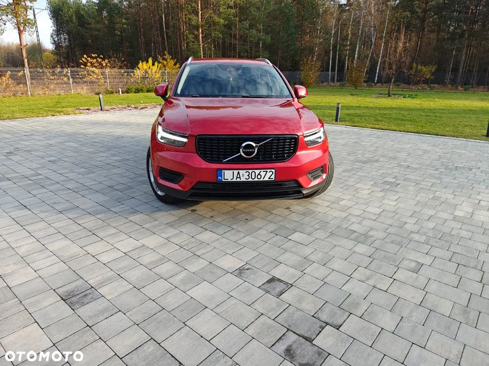 Volvo XC 40 T5 AWD Momentum - 1