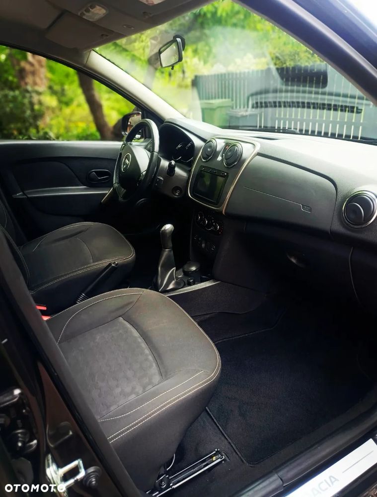 Dacia Sandero TCe 90 Laureate - 11