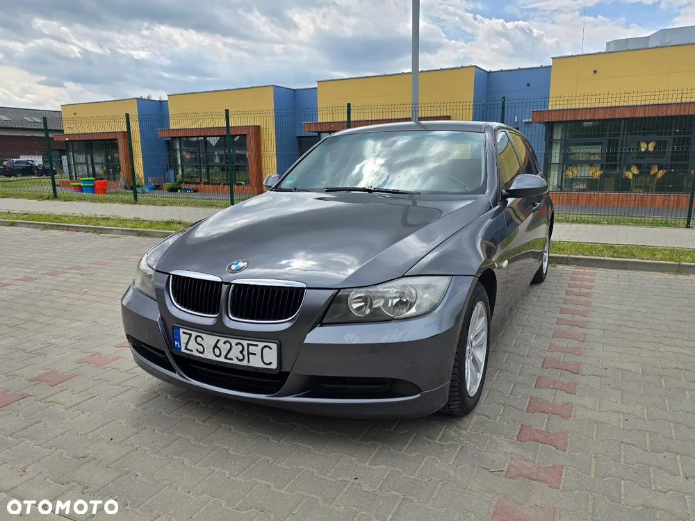 BMW Seria 3 320i - 16