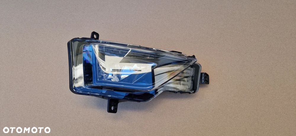 HALOGEN PRZECIWMGIELNY PRAWY VW GOLF SPORTSVAN 510941662D - 2