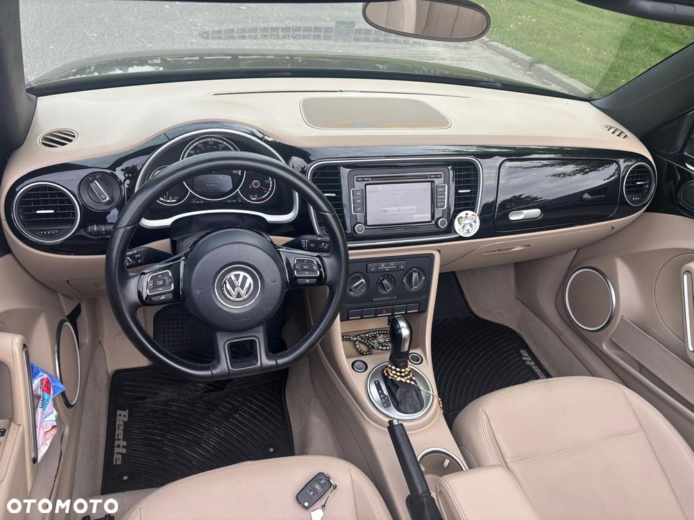 Volkswagen New Beetle - 16