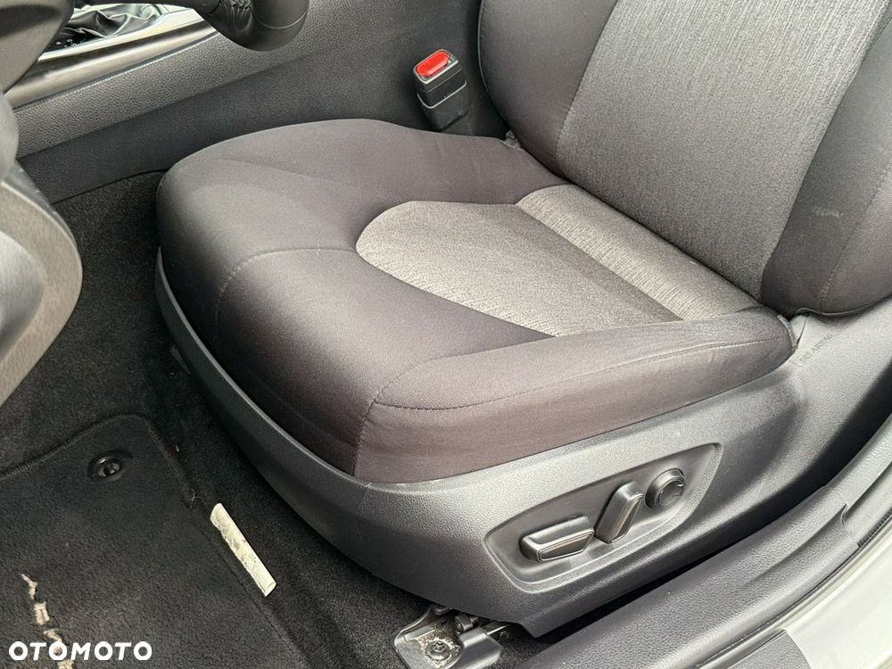 Toyota Camry - 18