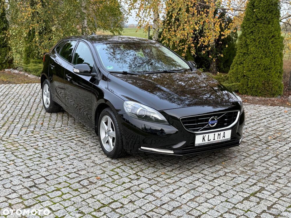 Volvo V40 T2 Momentum - 36