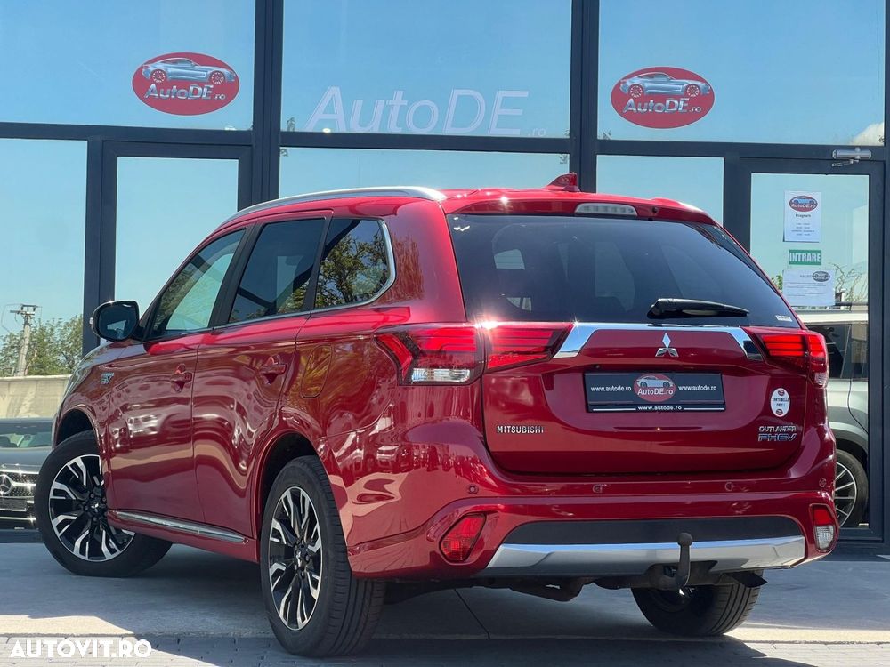 Mitsubishi Outlander - 4