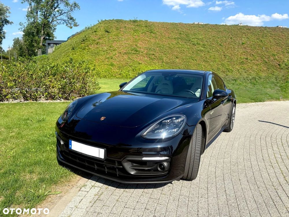 Porsche Panamera 4 E-Hybrid Platinum Edition - 3
