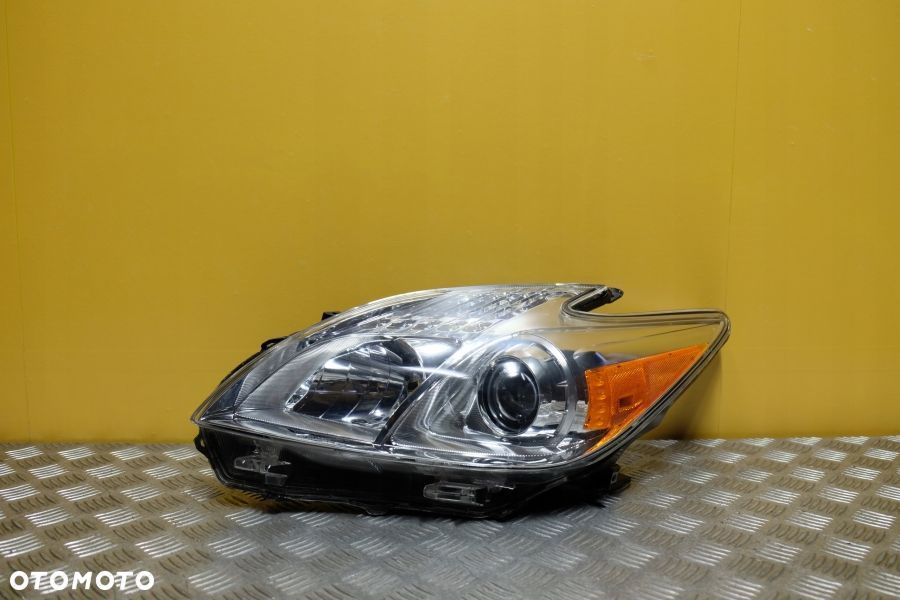 TOYOTA PRIUS HYBRYDA 2009- REFLEKTOR LAMPA L USA - 1
