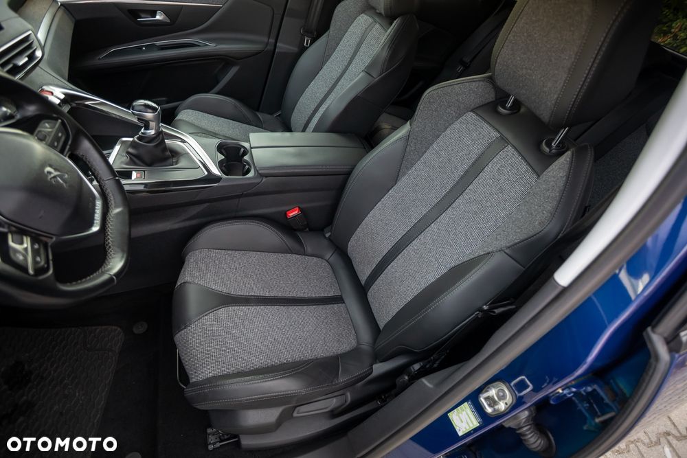 Peugeot 3008 HDi 150 Allure - 17