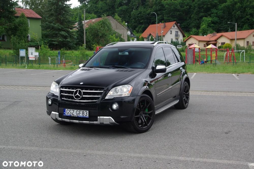 Mercedes-Benz ML 63 AMG 4Matic 7G-TRONIC 10th Anniversary - 9