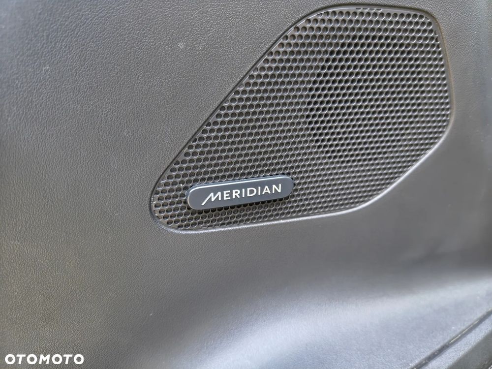 Jaguar F-Pace ver-20d-awd-prestige - 16