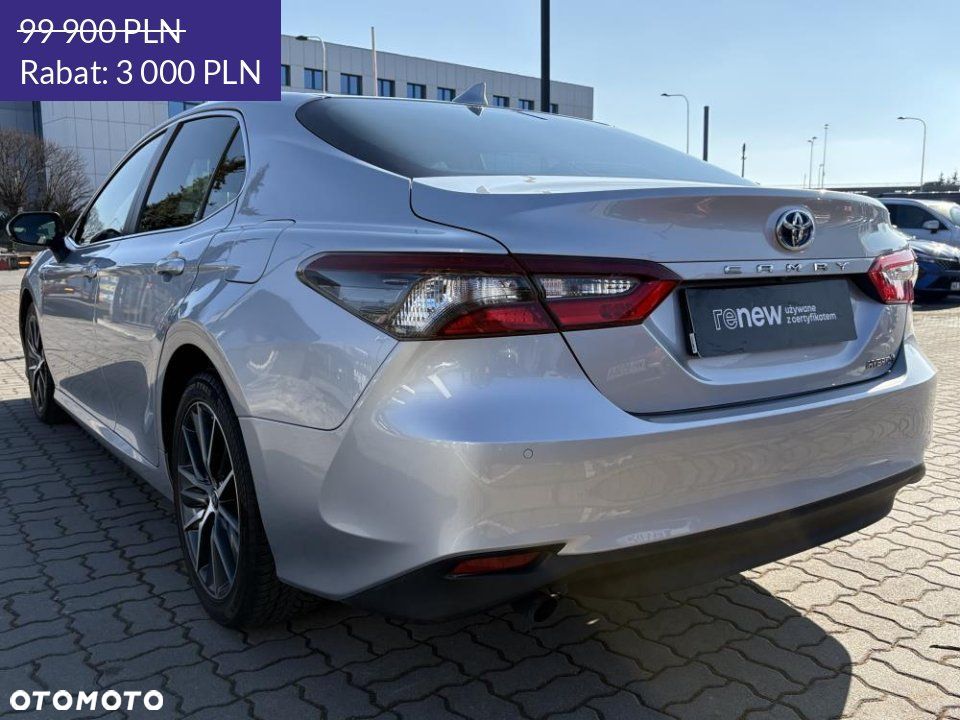 Toyota Camry - 5