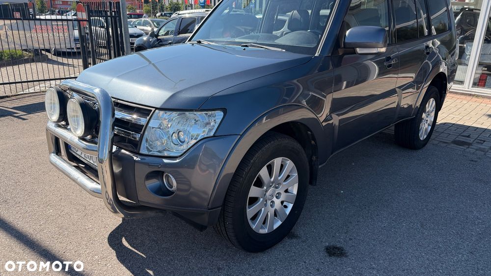 Mitsubishi Pajero 3.8 V6 Instyle - 2