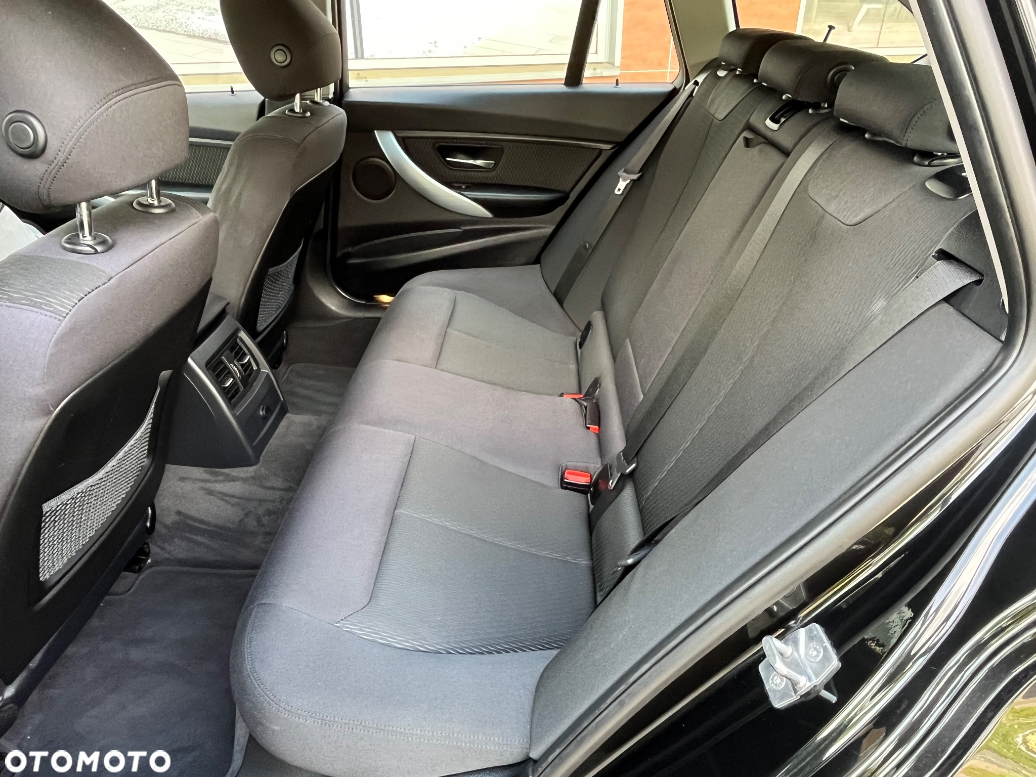 BMW Seria 3 316i Touring Modern Line - 26