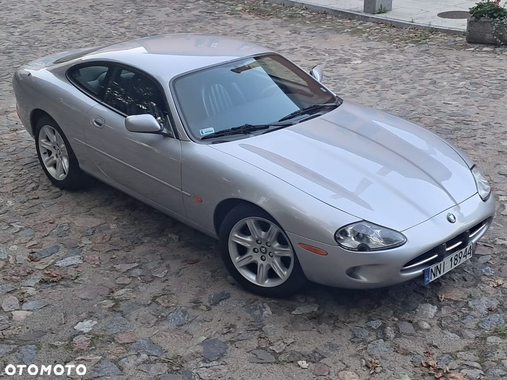 Jaguar XK Coupe - 1