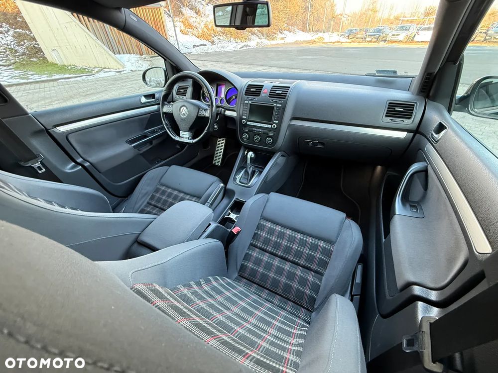 Volkswagen Golf 2.0 GTI DSG - 17