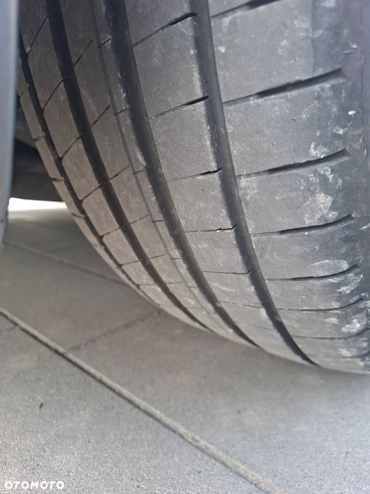 BMW Seria 3 320i - 16