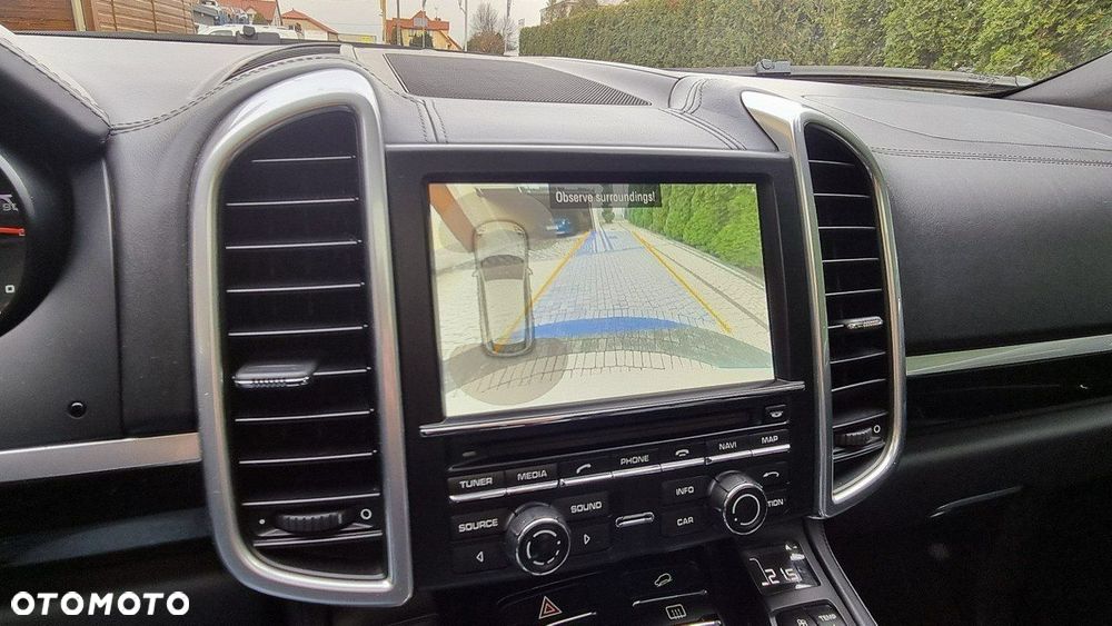 Porsche Cayenne - 19
