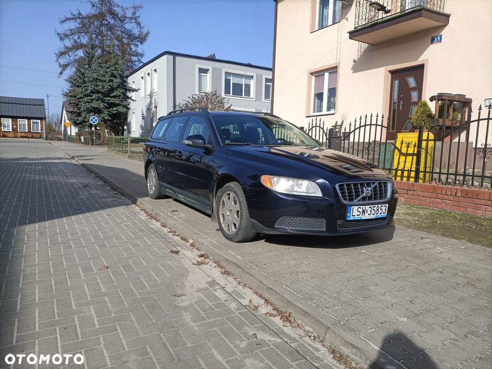 Volvo V70 2.5T Momentum - 9