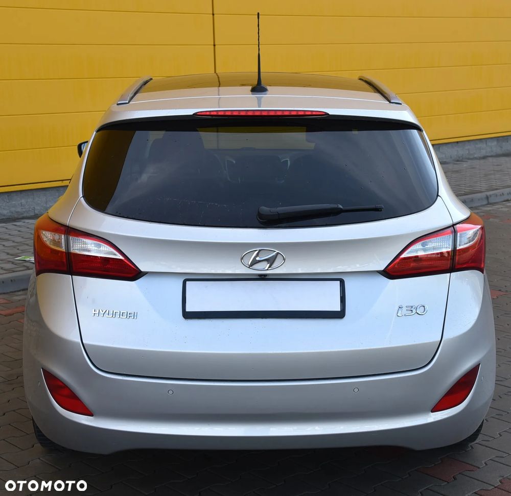 Hyundai i30 blue 1.6 GDI DCT Premium - 11