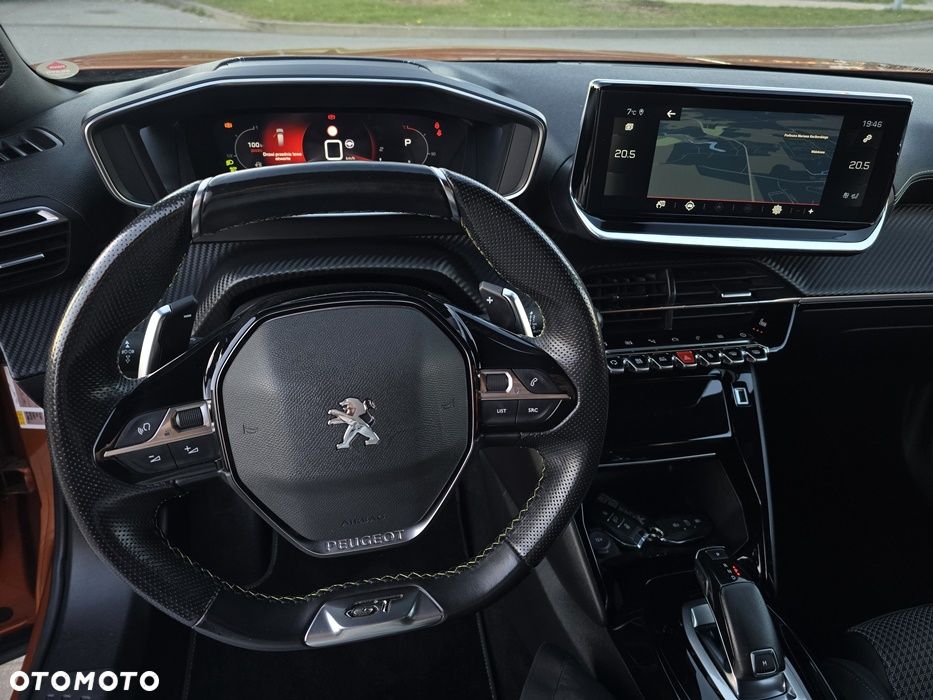 Peugeot 2008 PureTech 130 EAT8 GT - 28