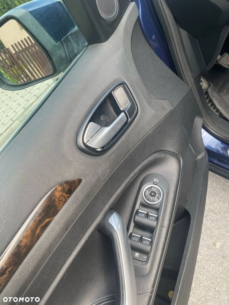 Ford Mondeo 2.0 Ghia - 14