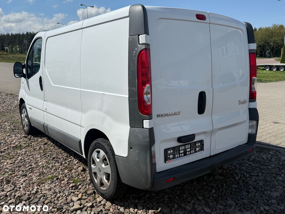 Renault Trafic 2.0dci 115KM sprowadzony bezwypadkowy - 4