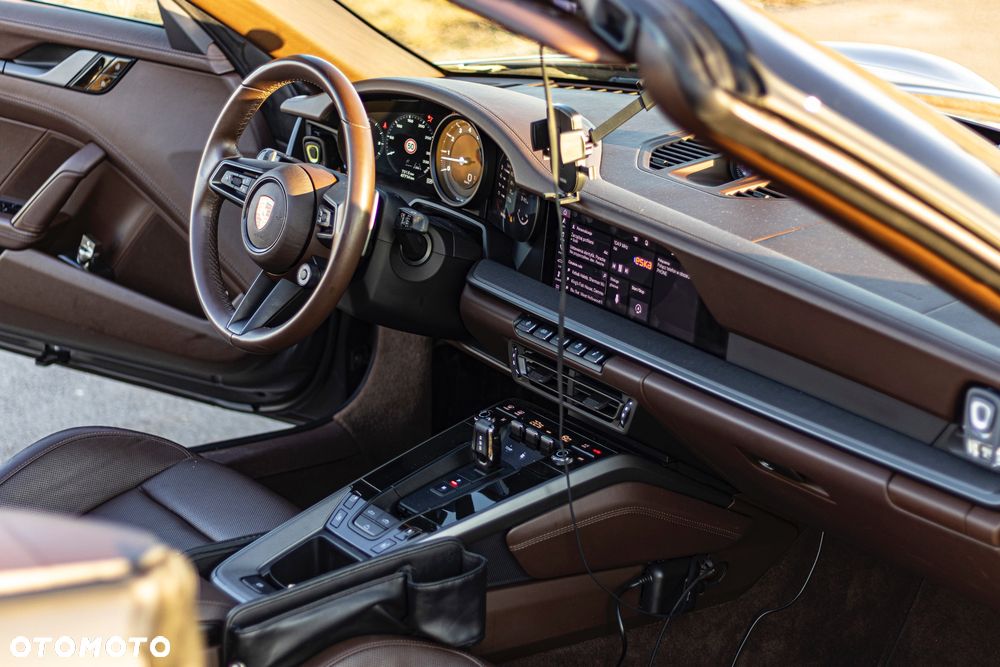 Porsche 911 Carrera S PDK - 28