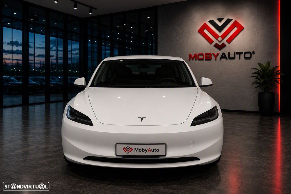 Tesla Model 3 2024 photo 2