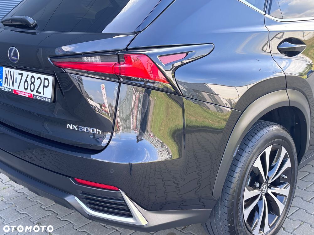 Lexus NX 300h F Impression AWD - 15