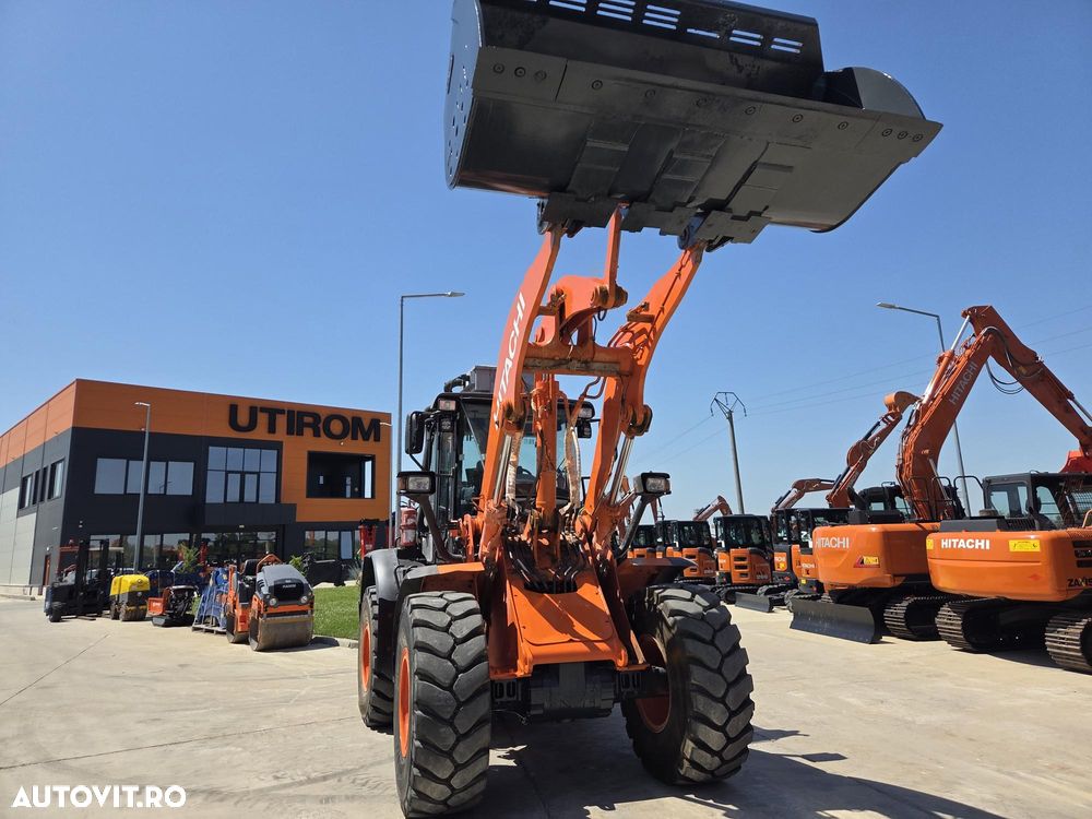 Hitachi ZW180-6, 2019, 6.049h, FULL OPTION, Gresare automataz, Cupa NOUA 3mc, anvelope L5 90% bune, Cantar, Joystick, inst hidr suplimentara, Masa operationala 17t, motor 129kW, basculeaza la 4m,Camera spate,Posibilitate leasing 3 ani-PROMOTIE -96900 EUR+Tva - 12