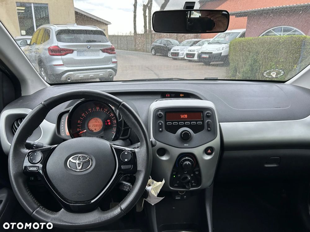 Toyota Aygo x-play - 10