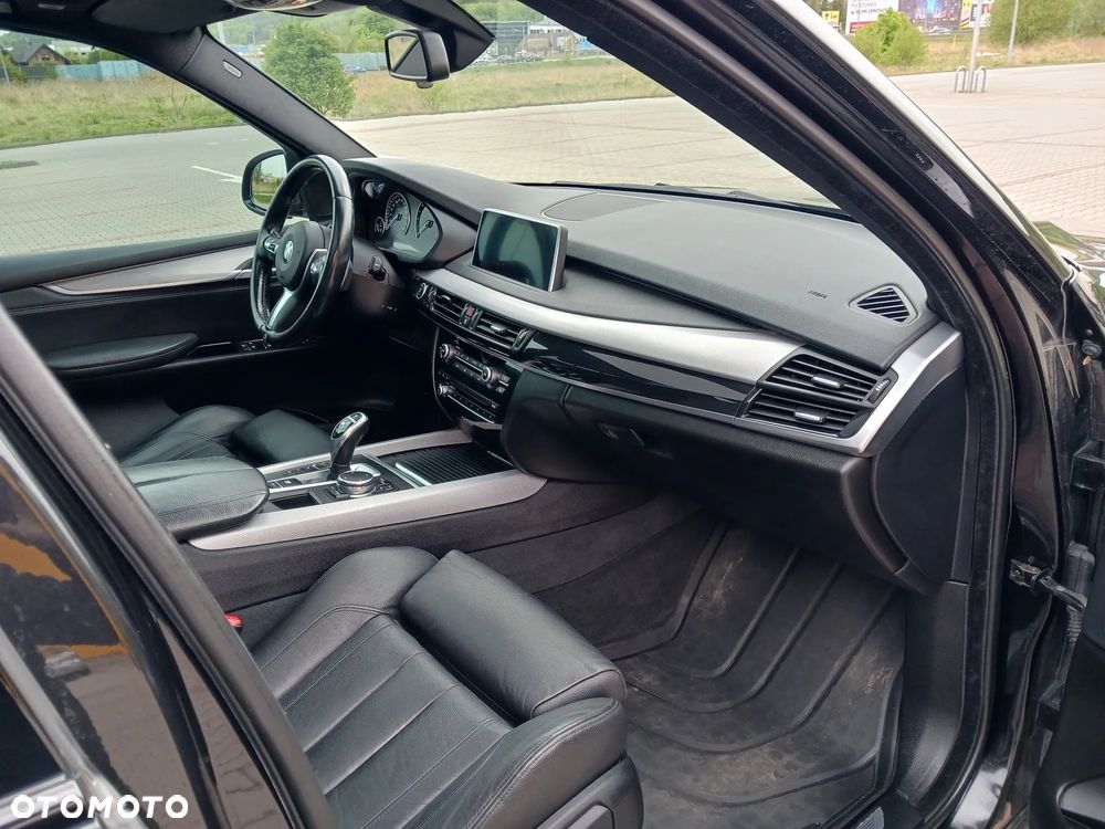 BMW X5 M M50d - 12