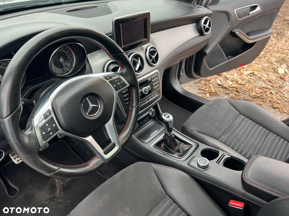 Mercedes-Benz GLA - 20