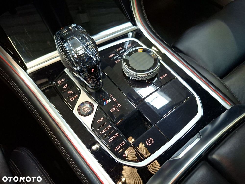 BMW Seria 8 - 17