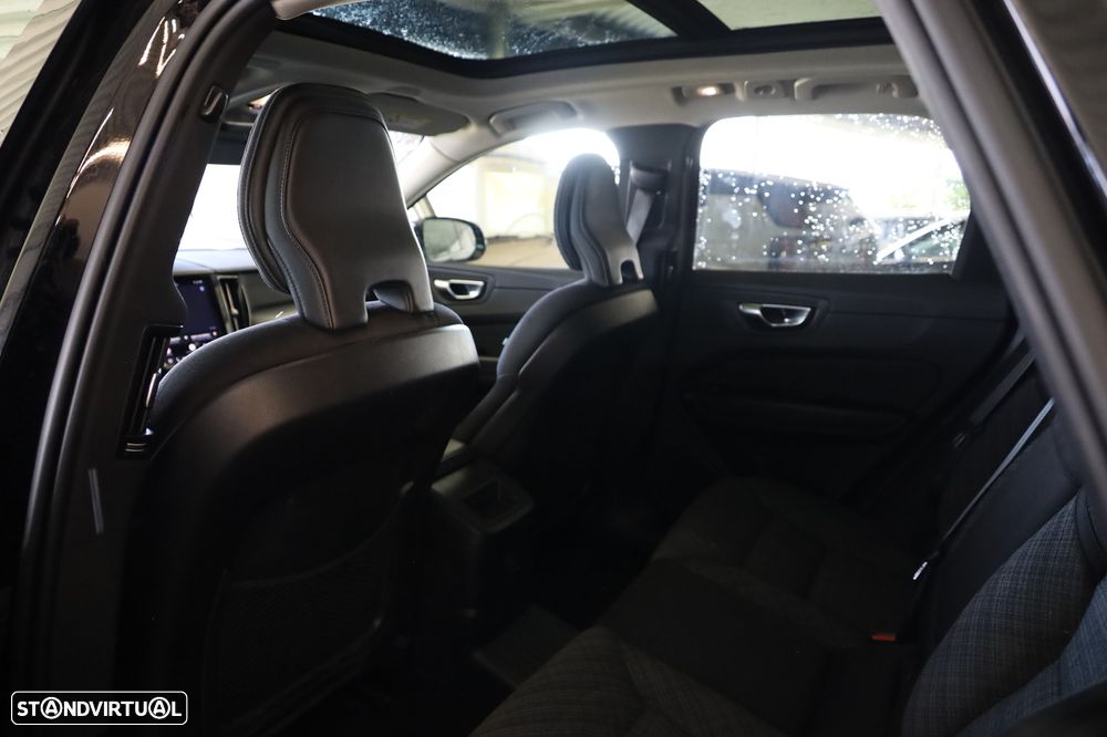 Volvo XC 60 2.0 T6 PHEV Essential AWD - 13