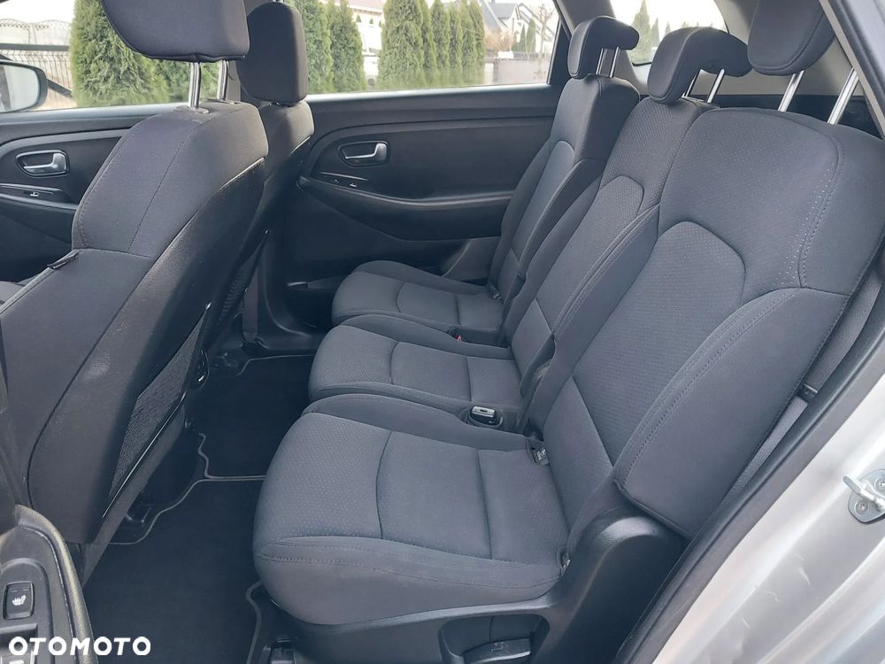 Kia Carens 1.7 CRDi 136 Dream Team Edition - 15