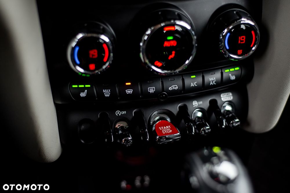 MINI Cooper Standard - 21