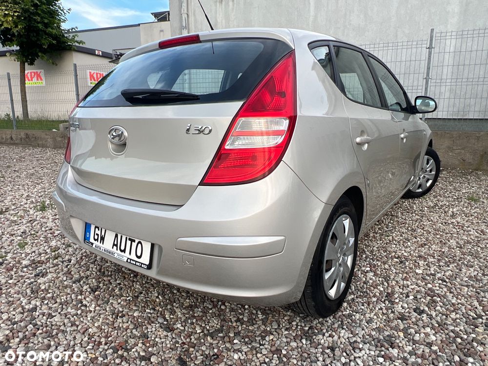 Hyundai i30 1.4 Edition Plus - 11
