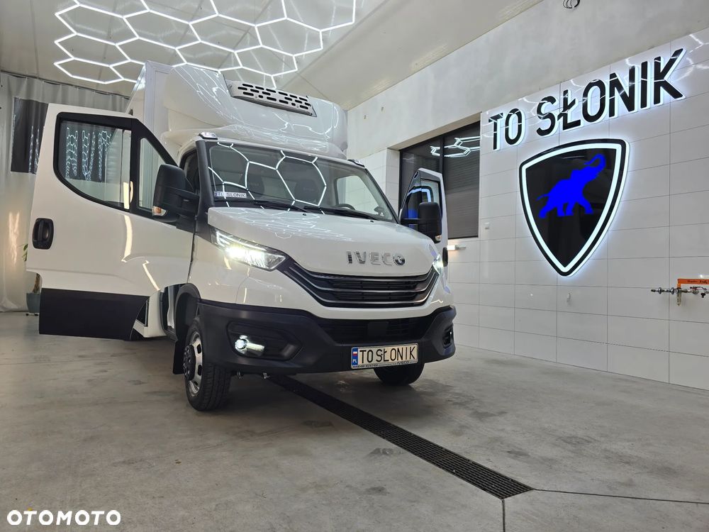 Iveco DAILY 50C18 MROŻNIA 8-PALETOWY + WINDA.1Tona AGREGAT Carrier -20*C +20*C 183Tyś km SERWIS DO OSTATNIEGO Km ASO IVECO SALON PL BOGATA OPCJA WYPOSAZENIA LED NAVI AKTYWNY TEMPOMAT FOTEL KIEROWCY PNEŁMATYCZNY - 30