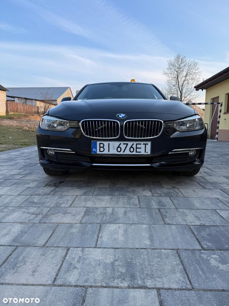 BMW Seria 3 320i xDrive - 4