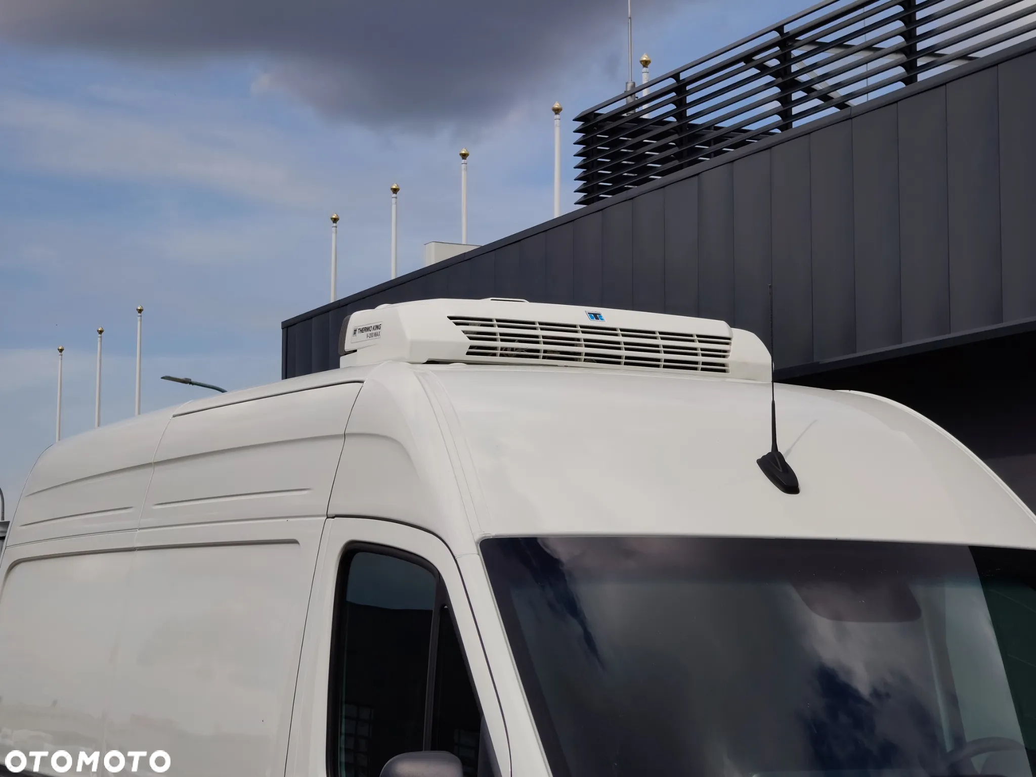 Mercedes-Benz Sprinter - 11