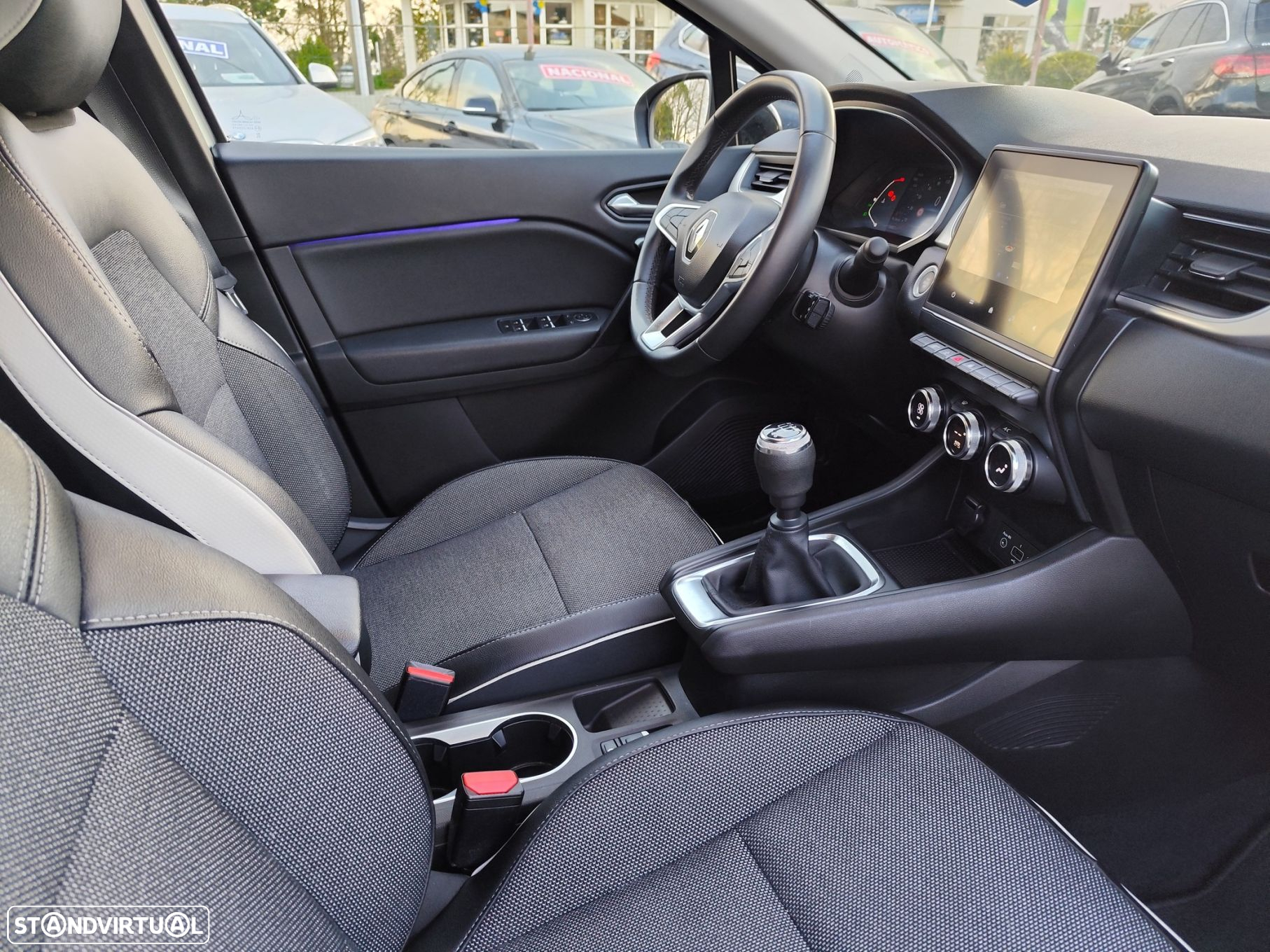 Renault Captur 1.0 TCe Techno Bi-Fuel - 28