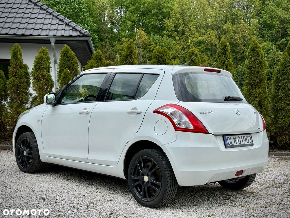 Suzuki Swift - 4